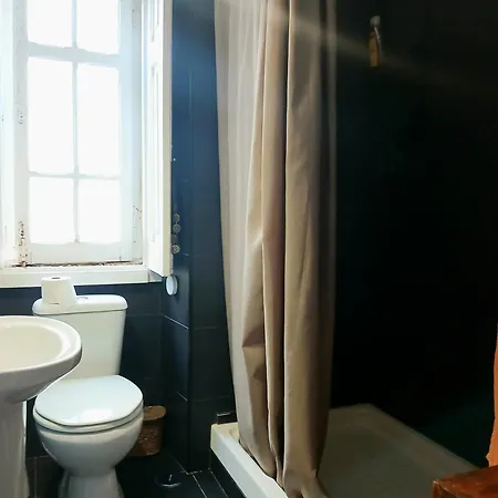 Small Niponic Room At The Republica Das Bananas - Close To The City Center Homestay szállás *